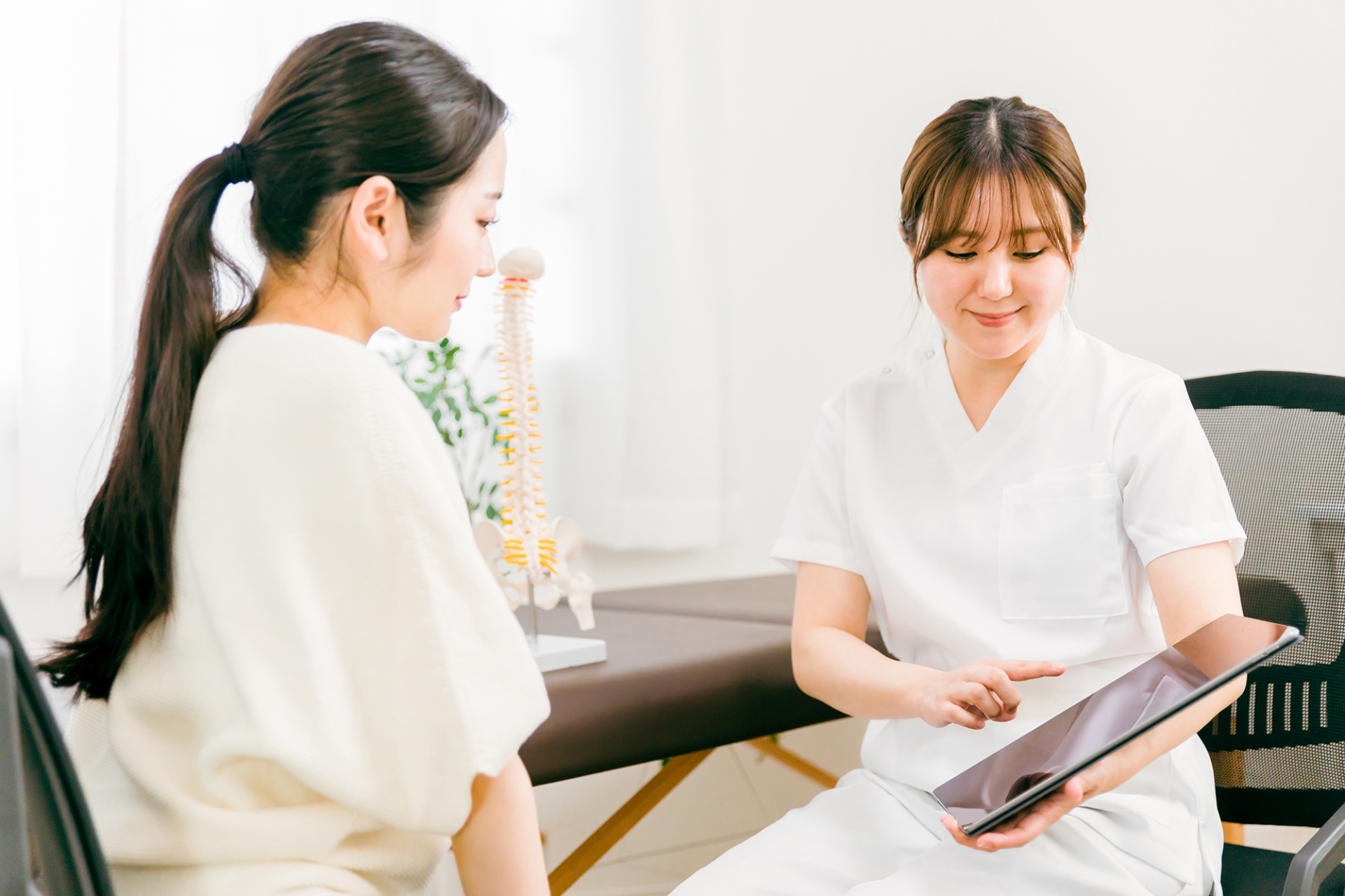 裏ハムラのダウンタイムを1日ごと・症状別に解説！仕事復帰までのシミュレーションと痛みを最小限にする秘訣