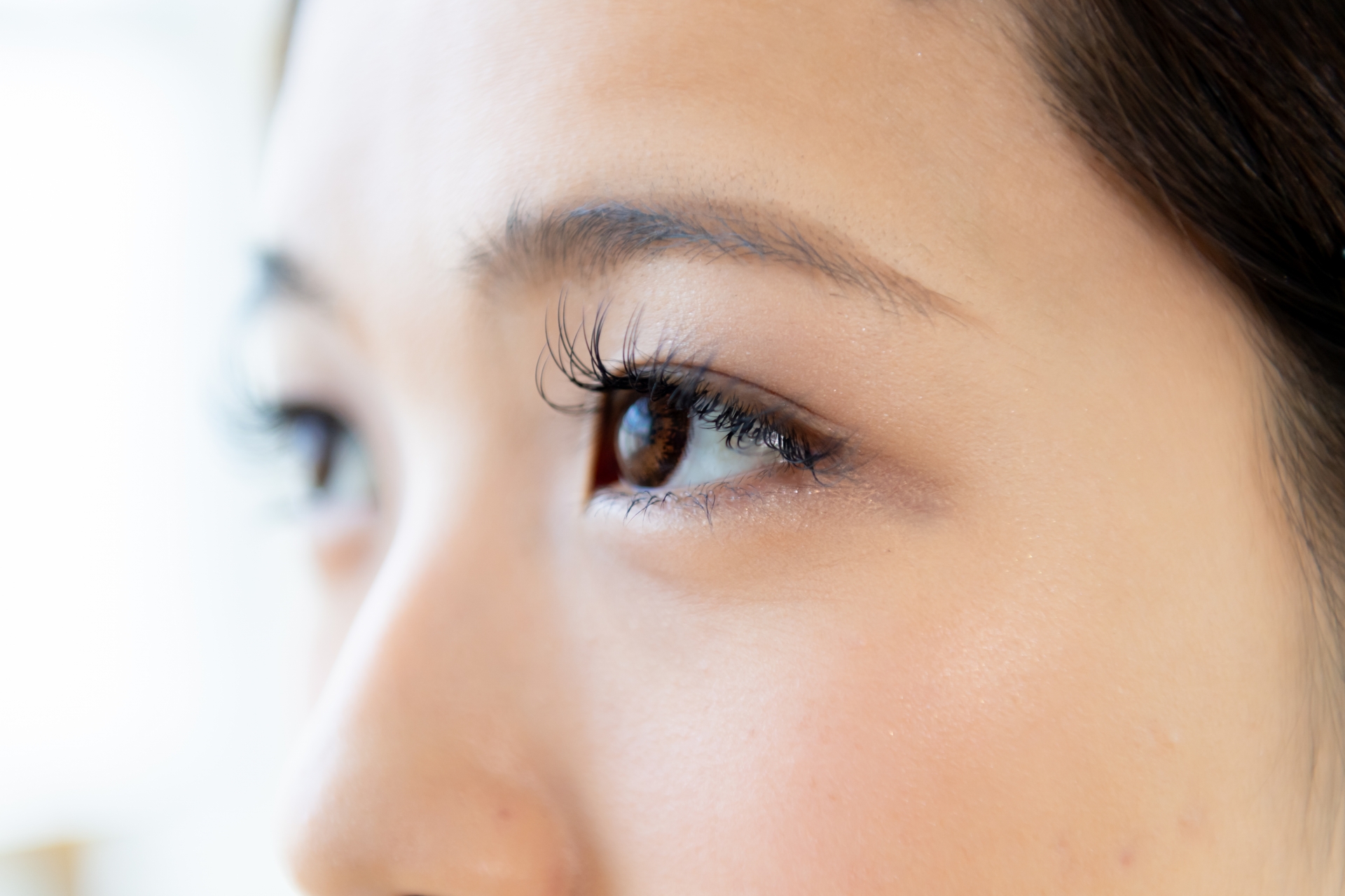 ハムラ法（裏ハムラ・表ハムラ）のデメリットとは？再発リスクやダウンタイムを解説