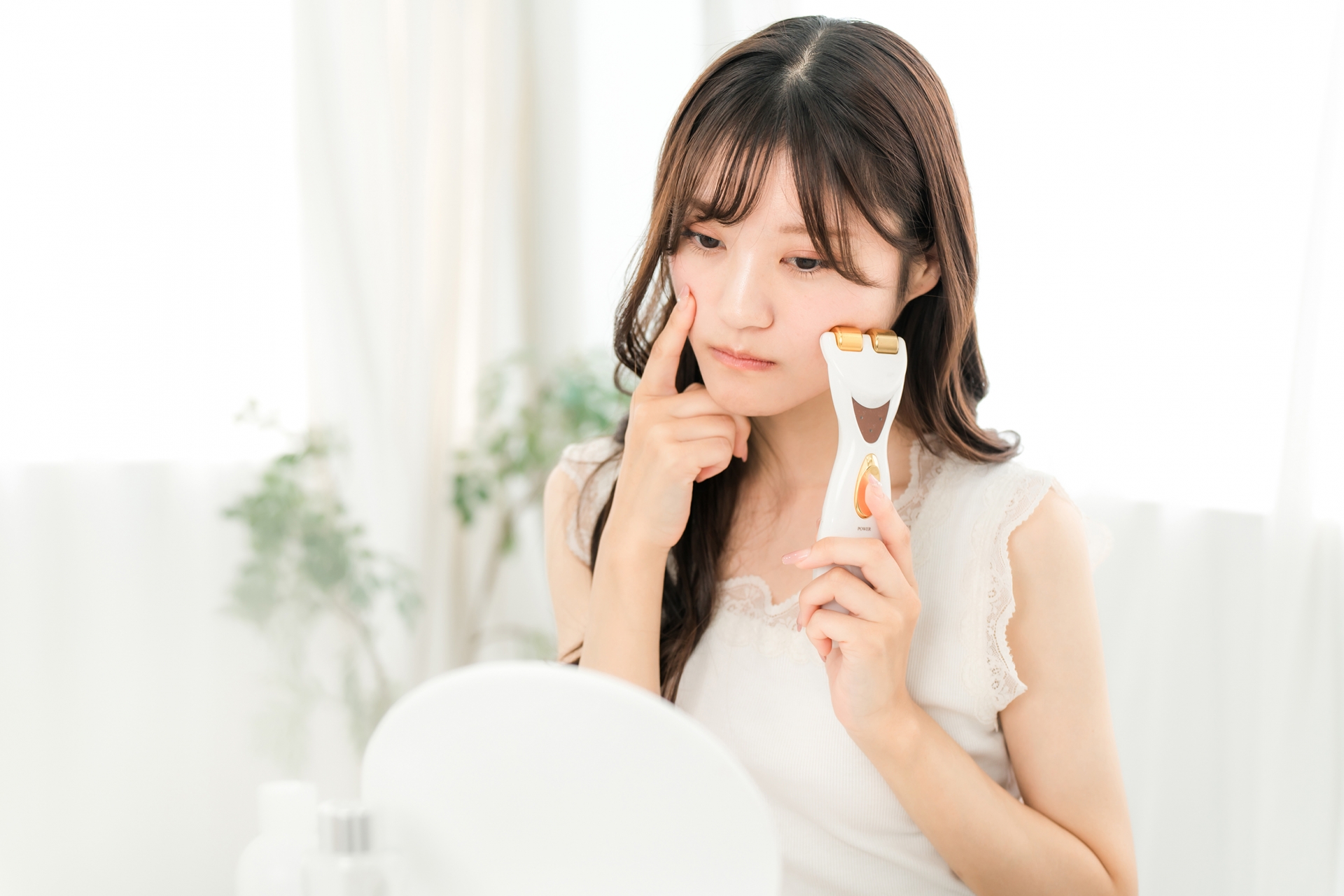 グラマラスライン形成後の結膜浮腫（白目の腫れ）は治る？原因と正しいケア